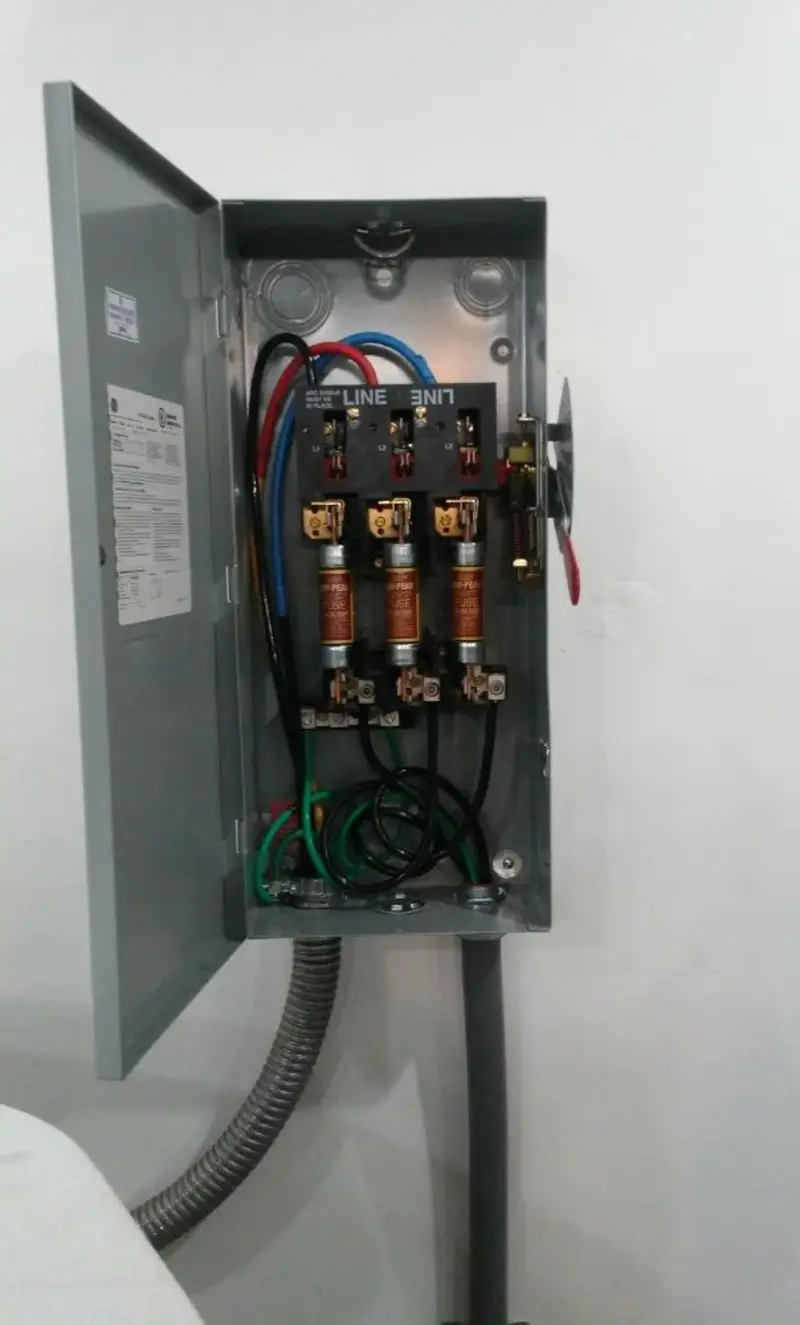 Three-phase disconnect switch installed for Electrical Wiring & Rewiring in Siloam Springs